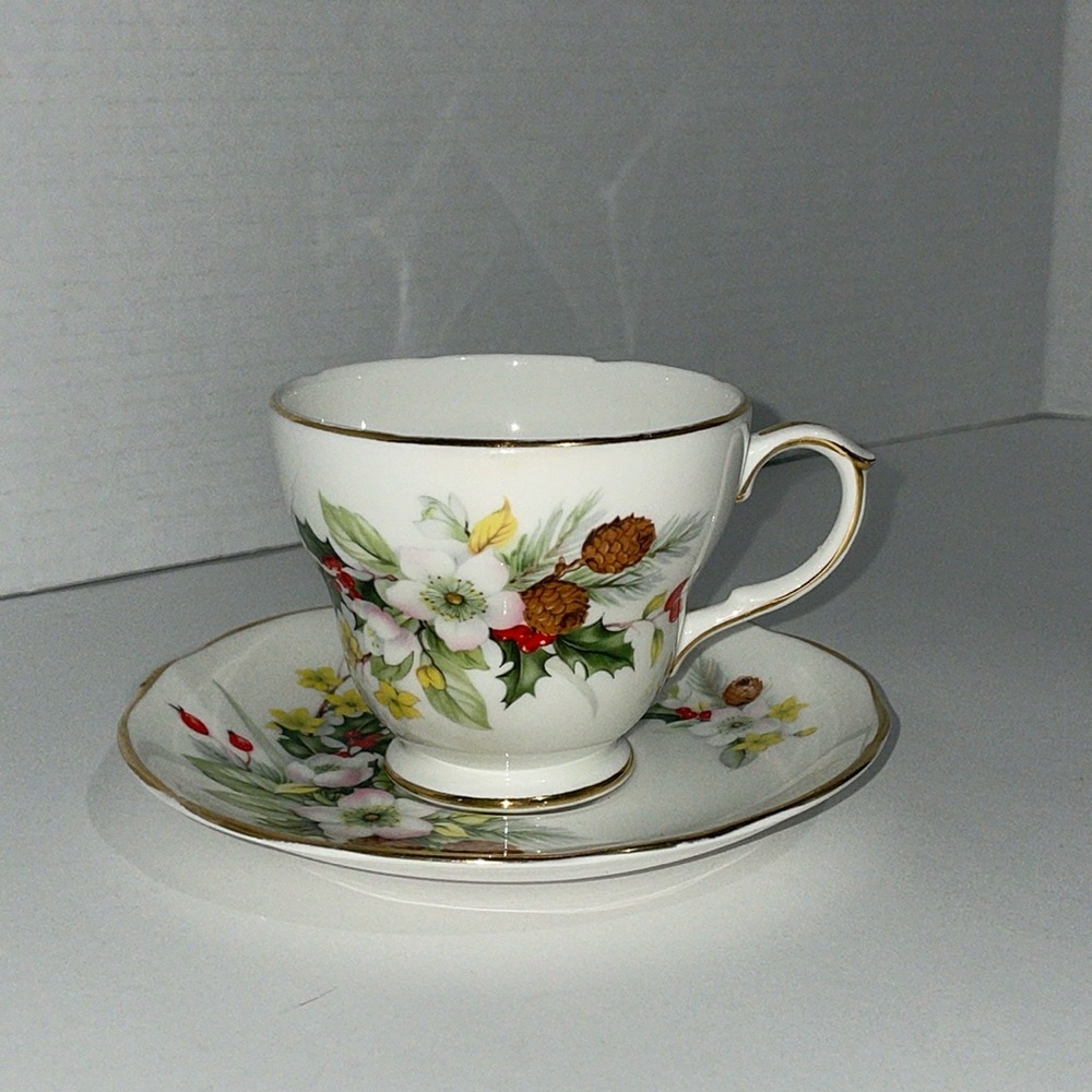 Duchess Winter Bone Chine Cup & Saucer Christmas Dishes AS IS
